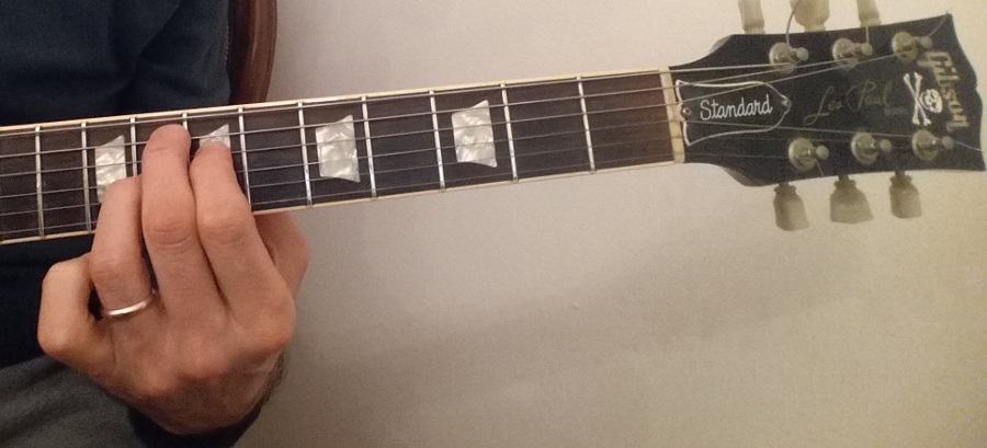 F7 guitar chord fingering shape 3