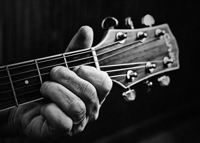 lefthand guitar exercises