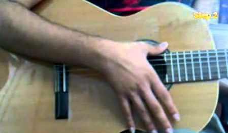 how is built a flamenco guitar